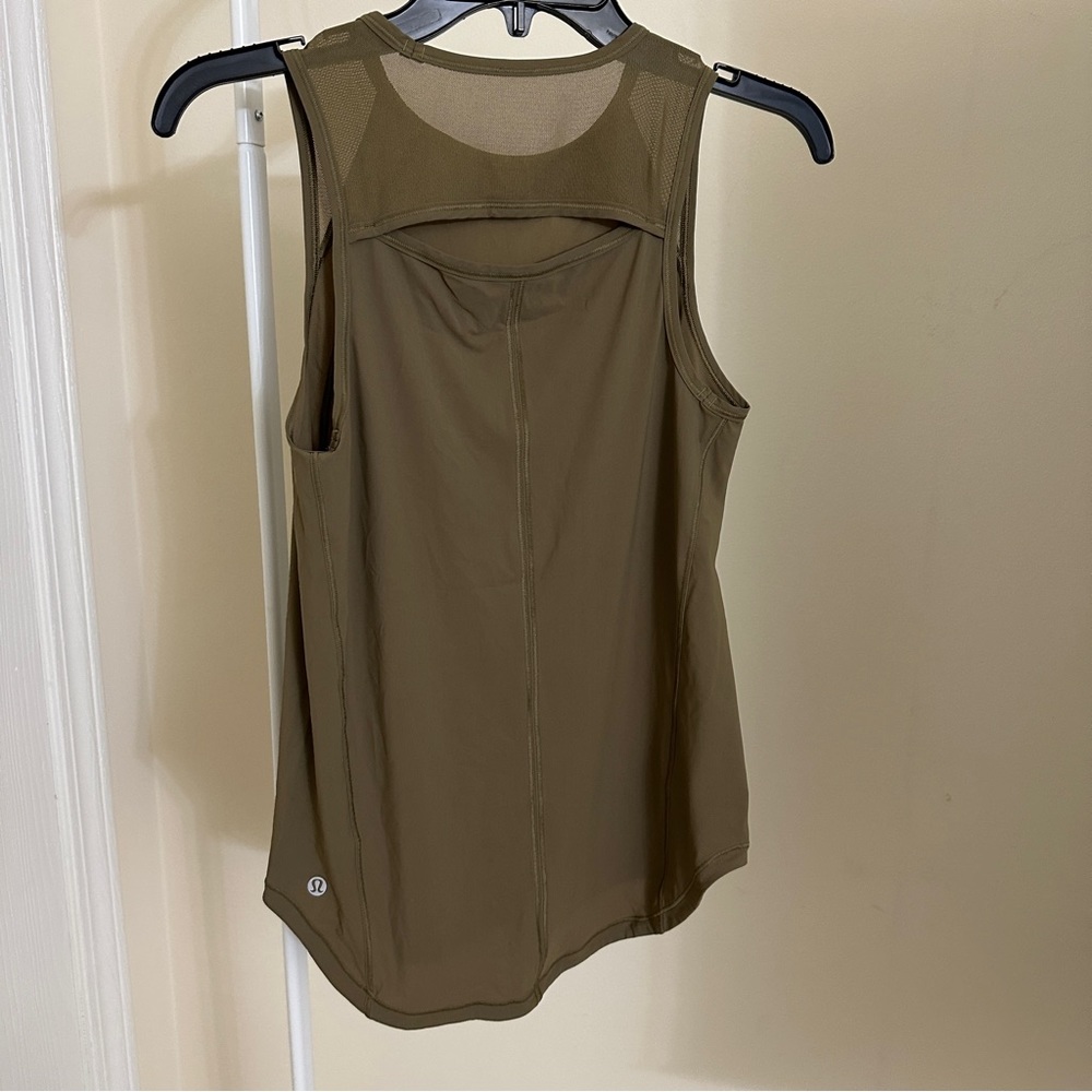 Lululemon Sculpt Tank Top Vimy Green Size 4 - Picture 2 of 5
